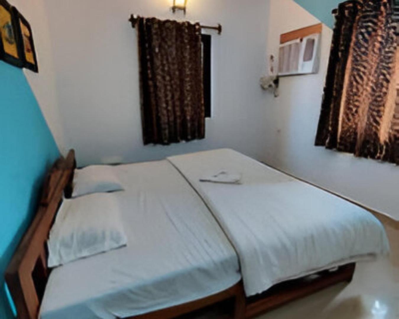 Ronne'S 2Bhk Lagoon Apartment -Calangute Ngoại thất bức ảnh
