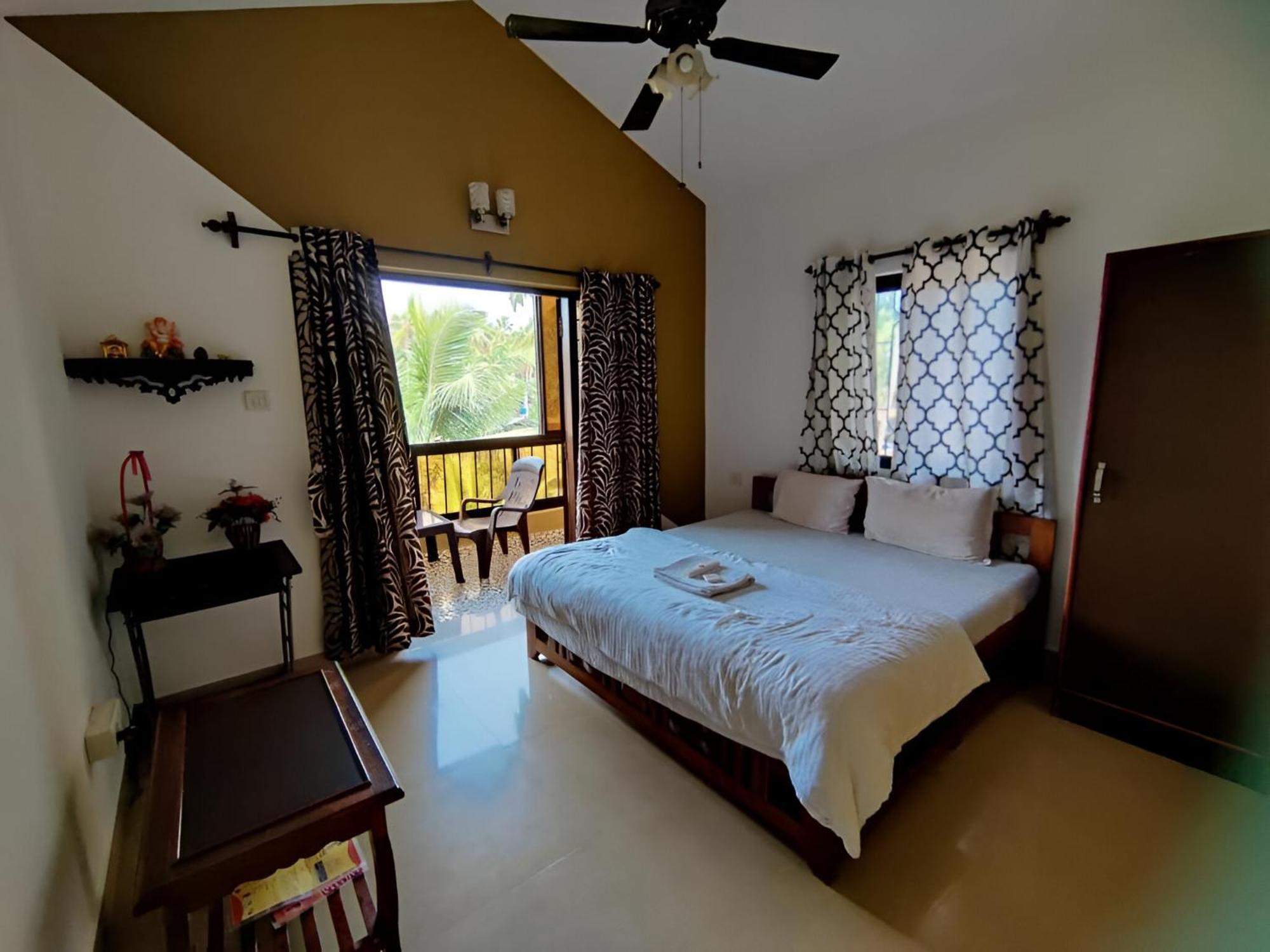 Ronne'S 2Bhk Lagoon Apartment -Calangute Ngoại thất bức ảnh